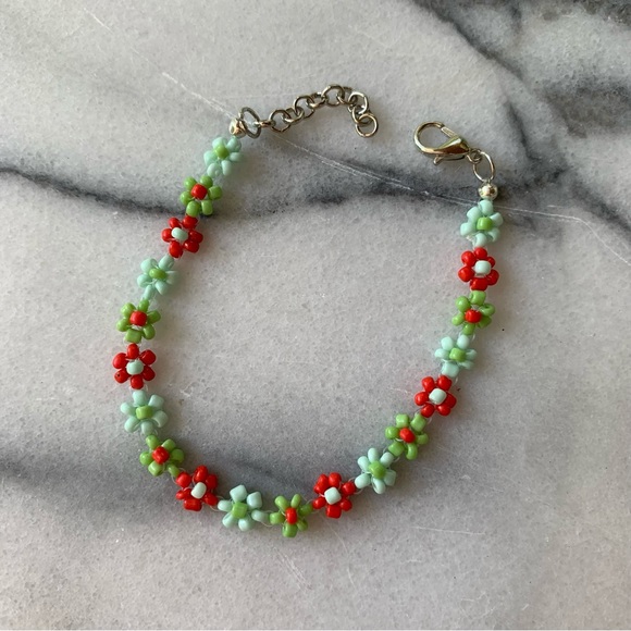 Beaded flower colorful Handmade bracelet in blue, green and red - Picture 2 of 3